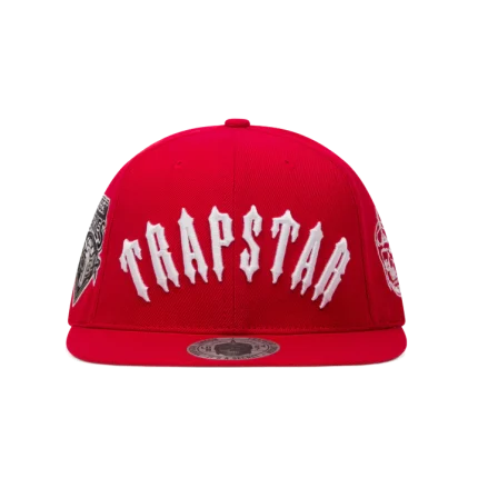 Trapstar Irongate Hat Arch Snapback – ROSSO/BIANCO